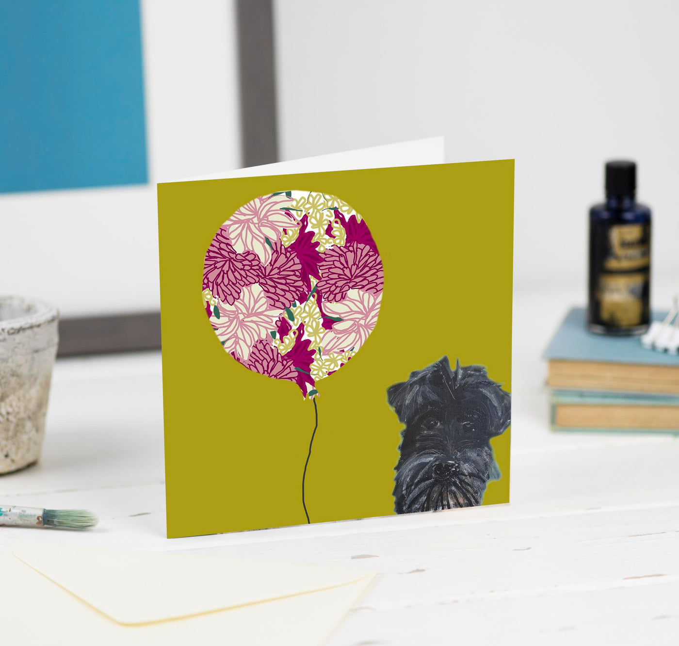 Hector with Patterned Balloon greetings card